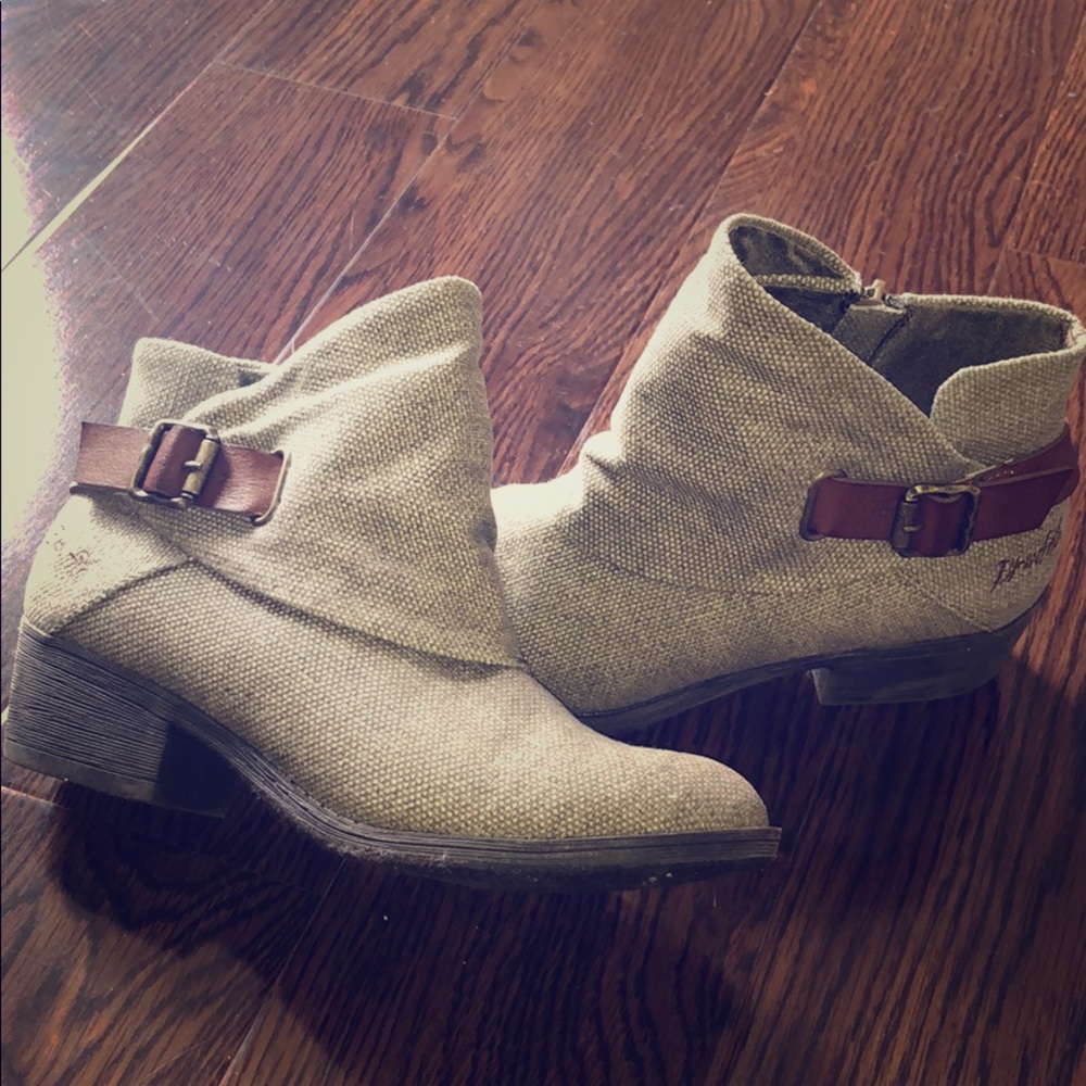 Blowfish tan colored booties with camel buckle